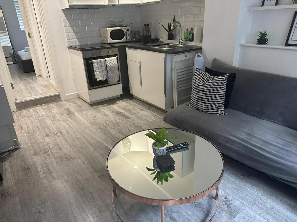 Апартаменты Modern 1 Bed Flat In The Heart Of Hackney Лондон Экстерьер фото
